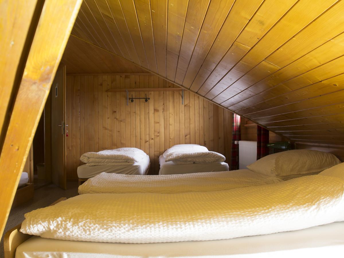 Отель Refuge De Plan-Francey Moleson Экстерьер фото